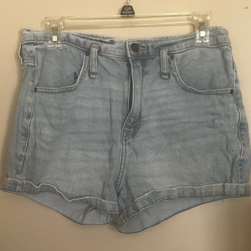 Abercrombie dad short high rise , size 35/20